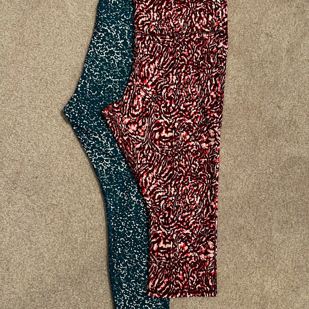 Under Armour Plus Size Leggings size 3X - Red Pattern ONLY